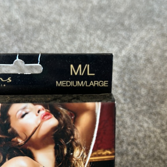 French maid lingerie - Picture 4 of 6